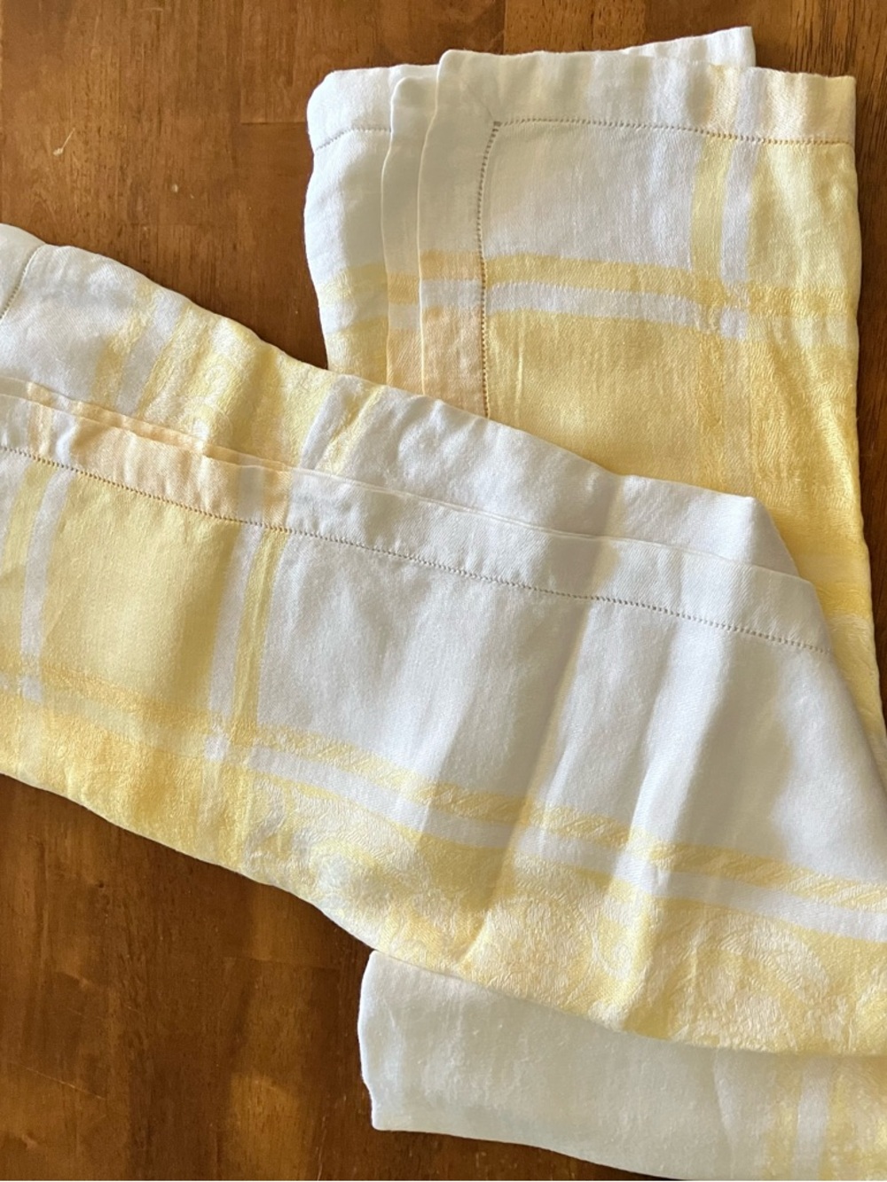 Soft White With Yellow Motif Tablecloth